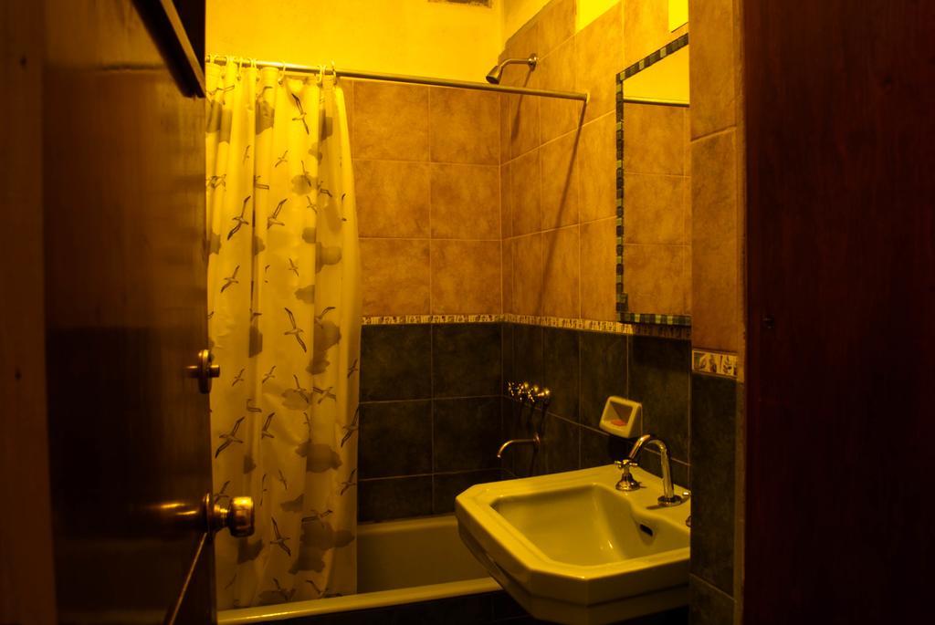 Loica Hostel Пуэрто-Мадрин Экстерьер фото