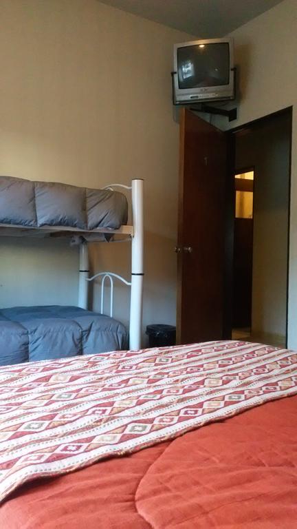 Loica Hostel Пуэрто-Мадрин Экстерьер фото