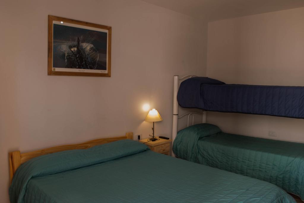 Loica Hostel Пуэрто-Мадрин Экстерьер фото